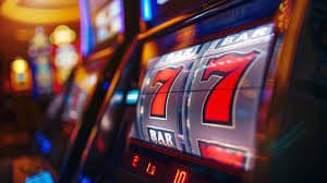 dmm999 မိုဘိုင်းအက်ပ်ကို Myanmar Phone တွင် ဖွင့်ကာ Slots ကစားနေမှု